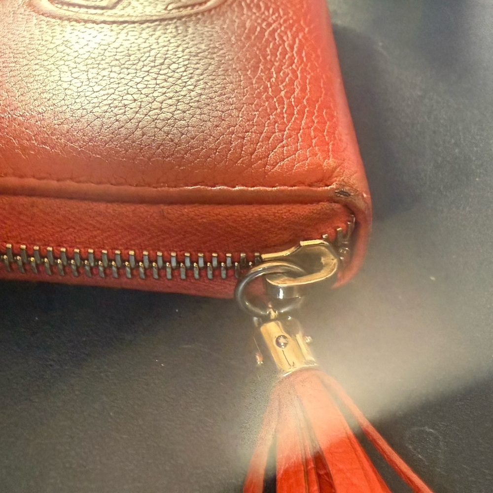 VTG Gucci Orange Leather Wallet with Tassel - Picture 8 of 10
